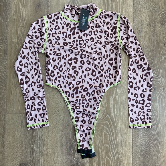 Cheetah print bodysuit - Picture 5 of 9